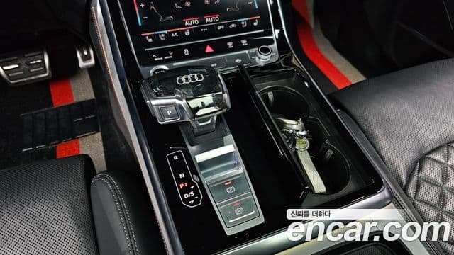 Audi Q7 2022 — Şəkil 9/20