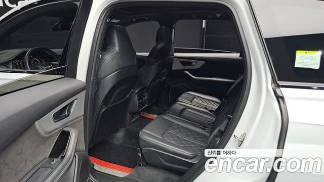 Audi Q7 2022 — Şəkil 12/20