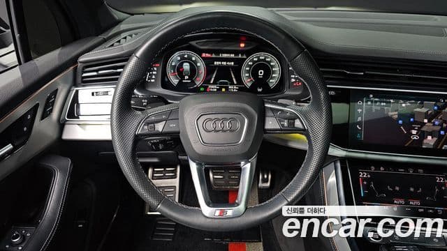 Audi Q7 2022 — Şəkil 13/20