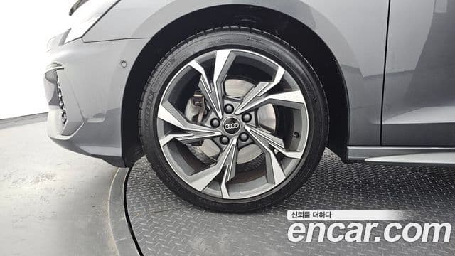 Audi A3 2023 — ფოტო 18/20
