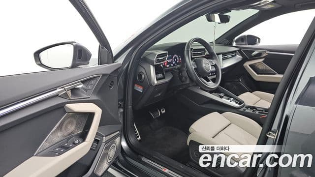 Audi A3 2023 — ფოტო 14/20