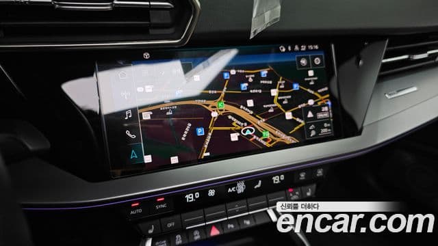 Audi A3 2023 — ფოტო 8/20