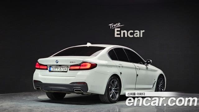 BMW 5 Series 2023 — Şəkil 2/20