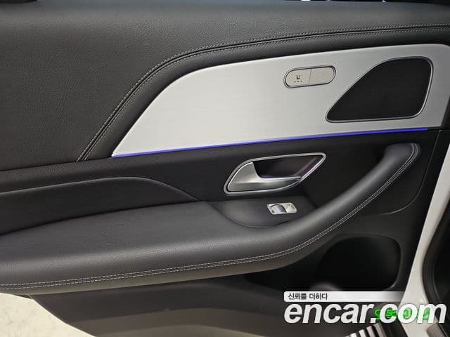Mercedes-Benz GLE-Class 2021 — ფოტო 16/20