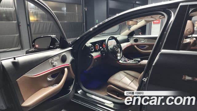 Mercedes-Benz E-Class 2018 — ფოტო 10/20