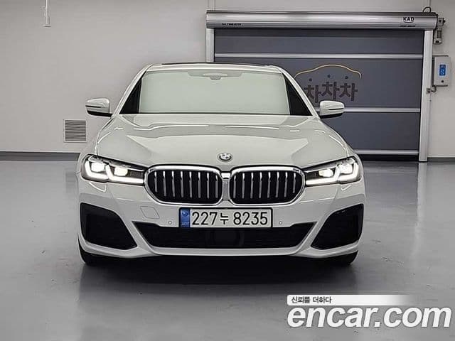 BMW 5 Series 2020 — ფოტო 19/20
