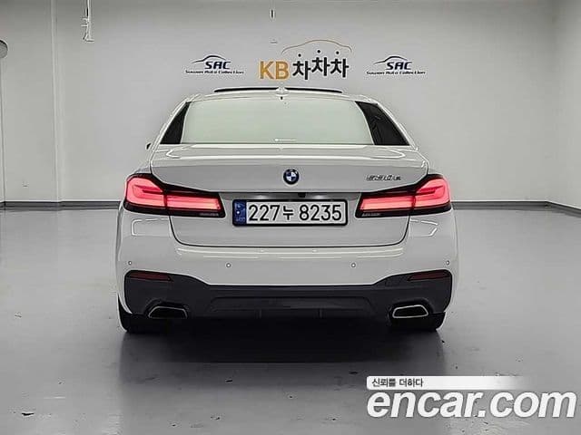 BMW 5 Series 2020 — ფოტო 4/20
