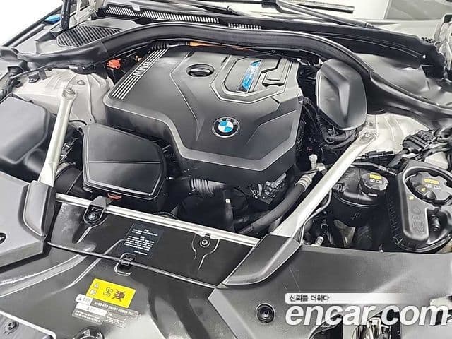BMW 5 Series 2020 — ფოტო 7/20