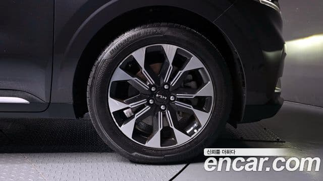Kia Carnival 2023 — Şəkil 5/20