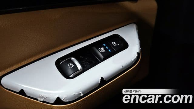 Kia Carnival 2023 — Şəkil 17/20