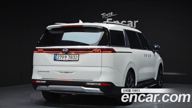 Kia Carnival 2021 — Şəkil 2/20
