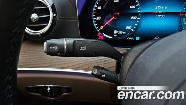 Mercedes-Benz E-Class 2021 — Şəkil 11/20