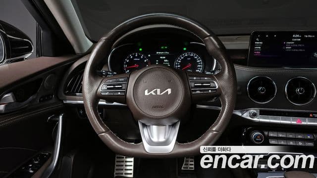 Kia Stinger Meister 2022 — Photo 19/20