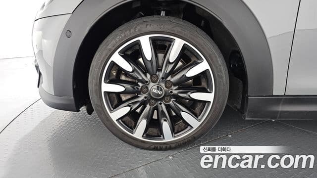 Mini Cooper S 2021 — Şəkil 17/20