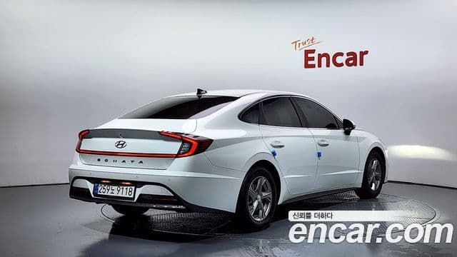Hyundai Sonata 2020 — ფოტო 2/20