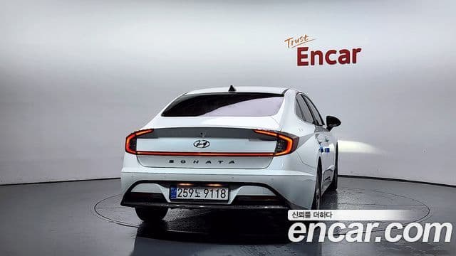 Hyundai Sonata 2020 — ფოტო 4/20