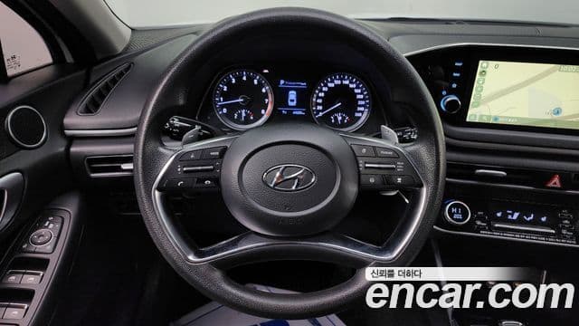 Hyundai Sonata 2020 — ფოტო 16/20