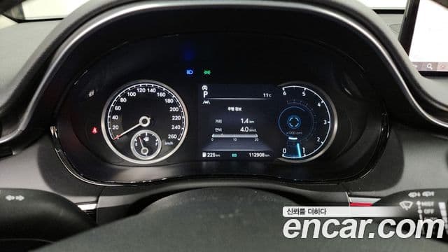 Genesis GV70 2021 — Şəkil 8/20
