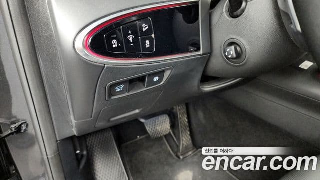 Genesis GV70 2021 — Şəkil 18/20