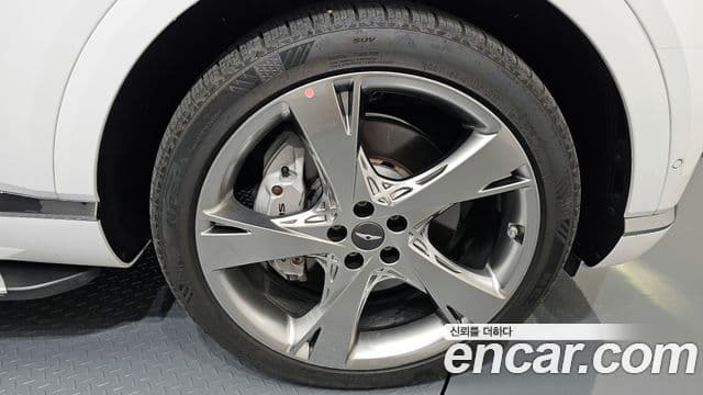 Genesis GV80 2020 — Photo 17/20