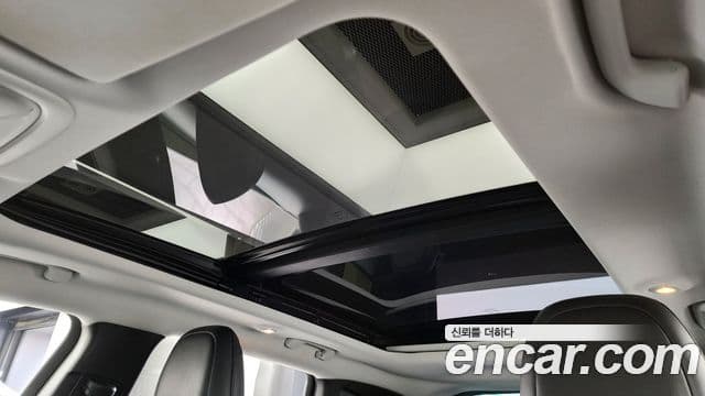 Jeep Cherokee 2022 — ფოტო 18/20
