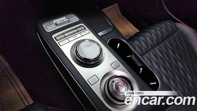 Genesis GV70 2021 — Şəkil 9/20