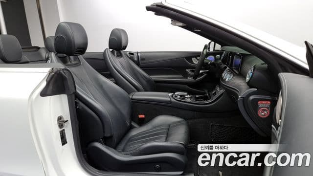 Mercedes-Benz E-Class 2018 — ფოტო 18/20