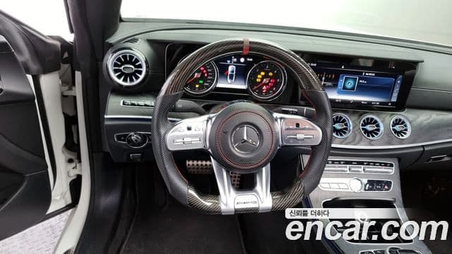 Mercedes-Benz E-Class 2018 — ფოტო 14/20