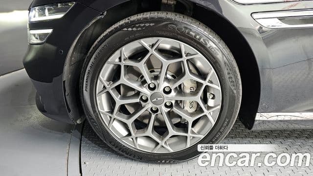 Genesis G80 2022 — Photo 10/20