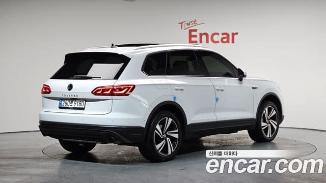 Volkswagen Touareg 2023 — Şəkil 2/20