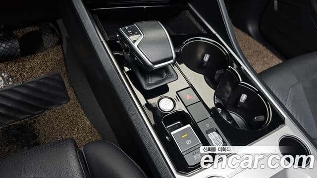 Volkswagen Touareg 2023 — Şəkil 9/20