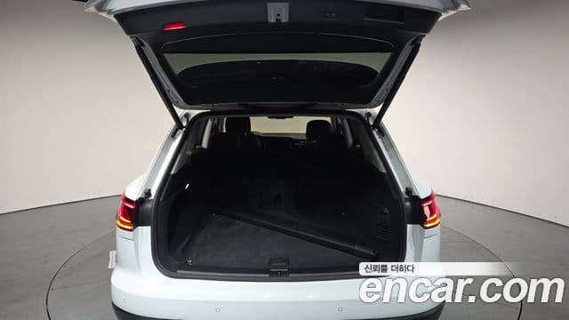 Volkswagen Touareg 2023 — Şəkil 20/20