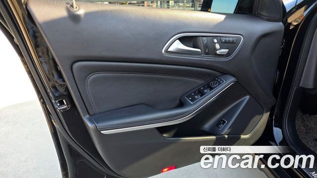 Mercedes-Benz GLA-Class 2019 — Şəkil 3/20