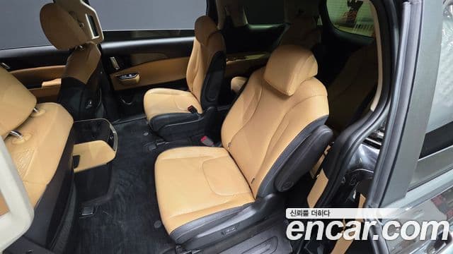 Kia Carnival 2022 — Фото 17/20
