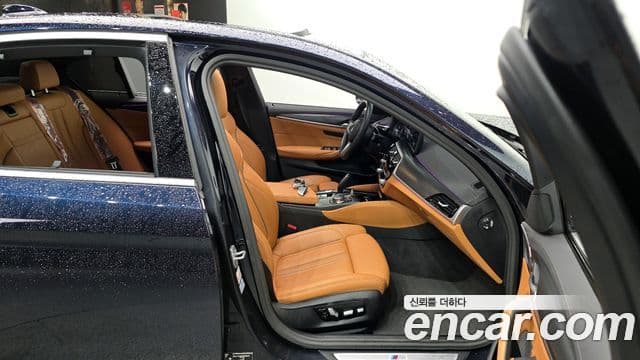 BMW 5 Series 2022 — Photo 11/20