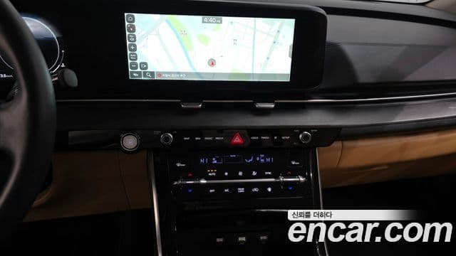 Kia Carnival 2022 — Şəkil 14/20