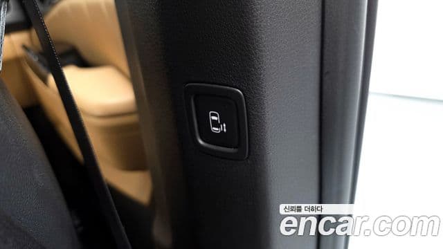 Kia Carnival 2022 — Şəkil 19/20