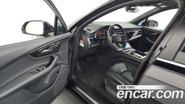 Audi Q7 2021 — Şəkil 9/20