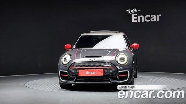 Mini Cooper S Clubman 2020 — Фото 2/20