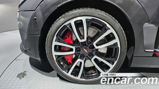 Mini Cooper S Clubman 2020 — Фото 4/20