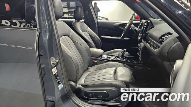 Mini Cooper S Clubman 2020 — Фото 9/20