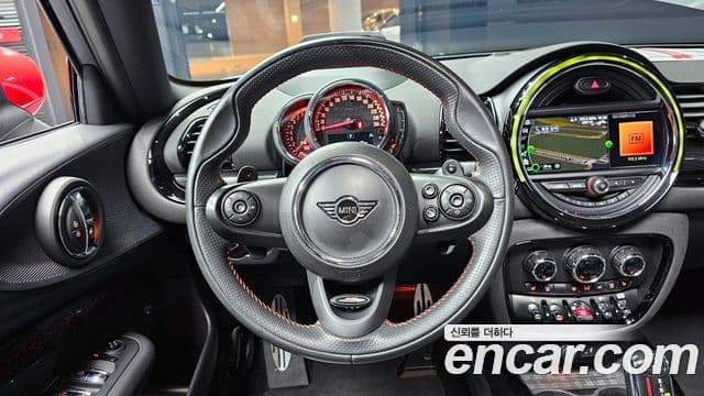 Mini Cooper S Clubman 2020 — Фото 12/20