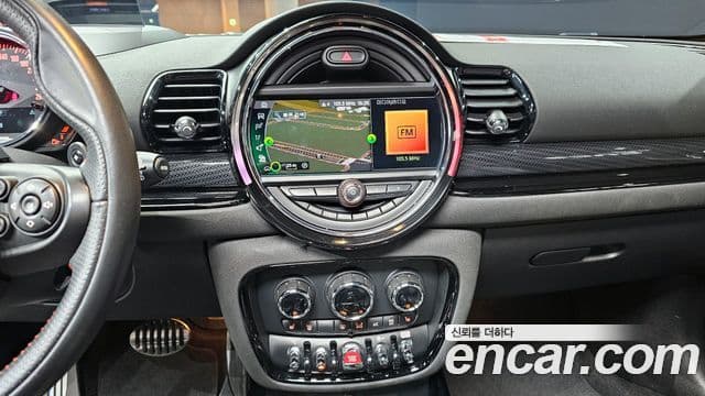 Mini Cooper S Clubman 2020 — Фото 14/20