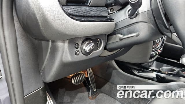 Mini Cooper S Clubman 2020 — Фото 16/20