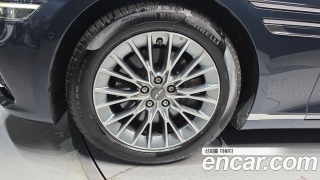 Genesis G80 2023 — ფოტო 5/20