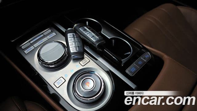 Genesis Electrified G80 2023 — Şəkil 8/20