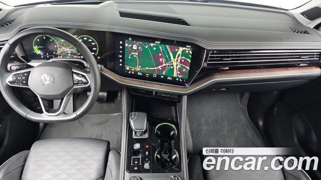 Volkswagen Touareg 2024 — ფოტო 9/20