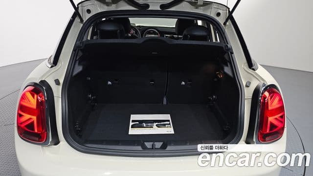 Mini Cooper S 2020 — ფოტო 20/20