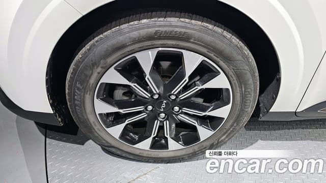 Kia Carnival 2023 — Фото 5/20