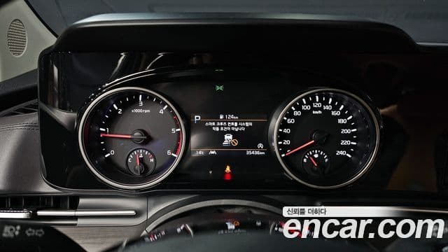 Kia Carnival 2023 — Фото 8/20
